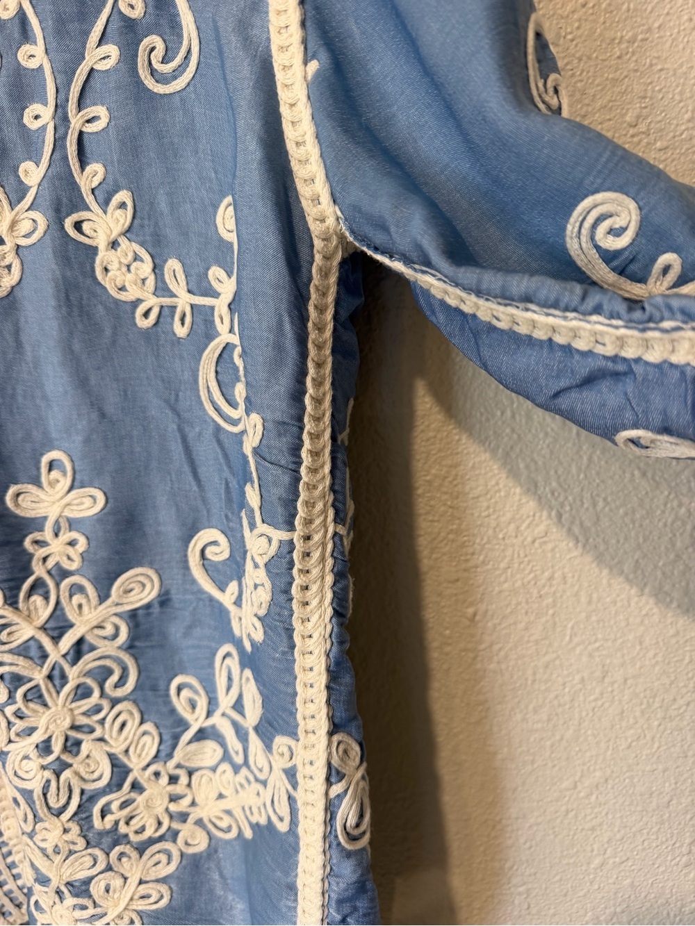 POL Embroidered Relaxed Button-Front Top - Picture 6 of 12
